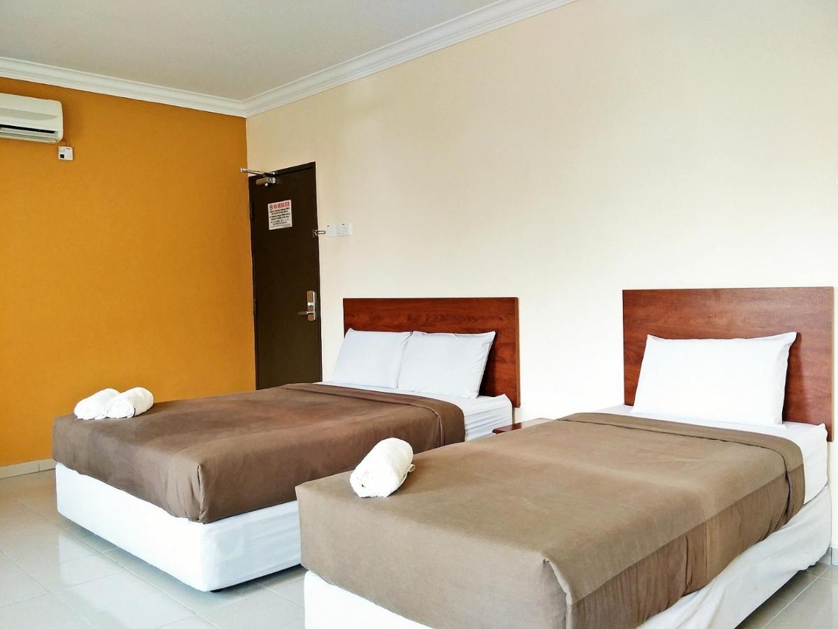 Tropicana Hotel Gemas Esterno foto